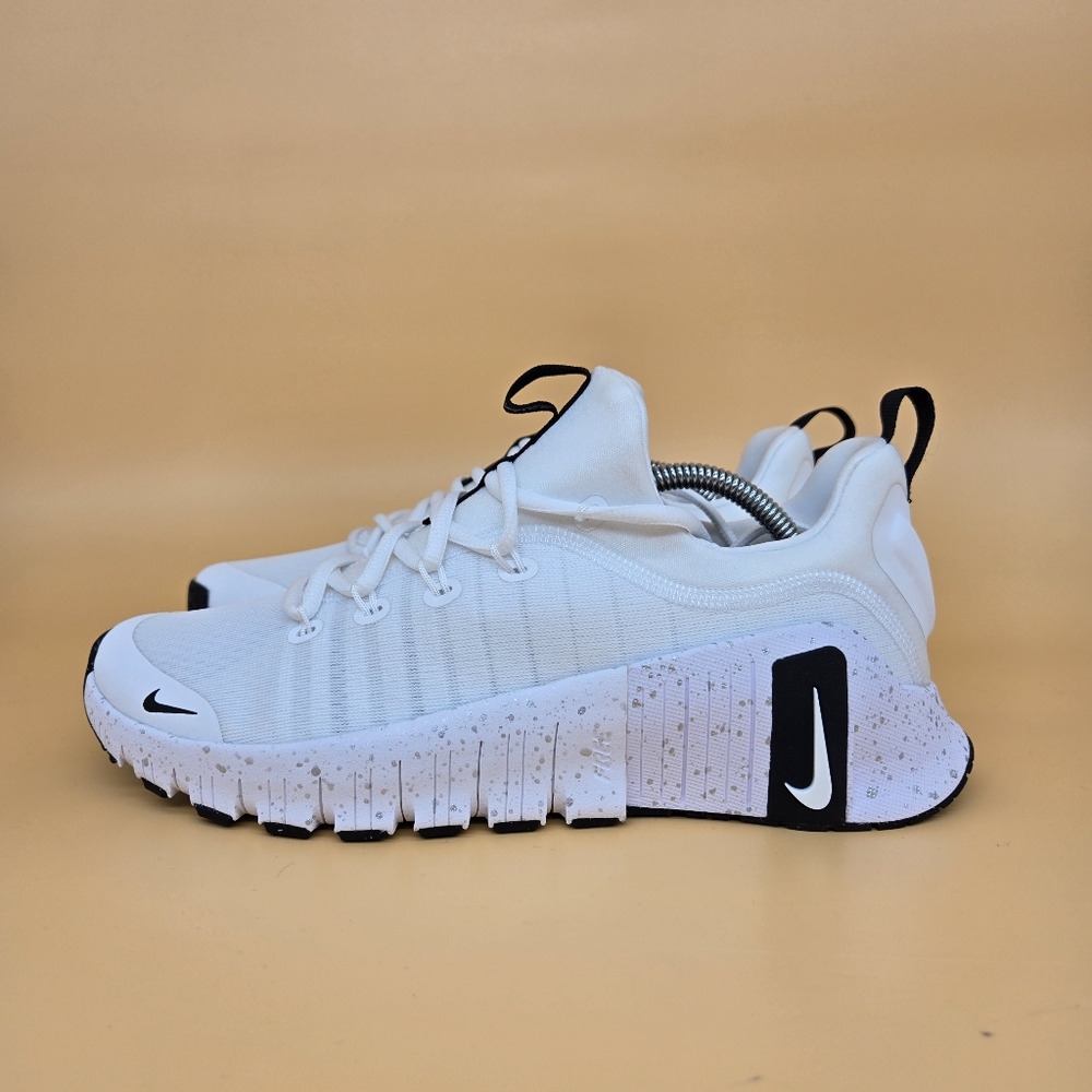 Nike White and Black Athletic Shoes with Wave Midsole